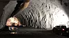 Drivingen av hovedtunnelen er kommet godt i gang. Her fra tverrslag sør med svært godt oppnådd tetteresultat med en tørr tunneloverflate.
