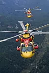 Canadas to første AW 101på vei inn over canadisk territorium.