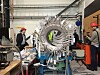 Karsten Moholt har gått fra tradisjonell industri til en dels digital bedrift. De plasserer sensorer i elektromekanisk utstyr slik at de kan overvåke det for kunder.