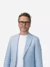 Jørgen Storm Oksum, leder for bilmerket Denza i Norge. Foto: BYD