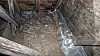 De bygget solid i middelalderen, her toppen av vestveggen, som er 160 centimeter tykk. Metallnettingen er lagt for å hindre fulger, spesielt kaier har vist interessee for å bruke kirken.