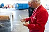 Glasset skal gjenvinnes og bli til isolasjon. Sirkulærøkonomi bidrar til energieffektivisering. Foto: TUM Studio