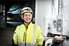 – Humusfargen er helt ufarlig, men kan innebære et brudd på drikkevannsforskriften, sier Jon Mobråten, som er assisterende prosjektleder på Kattås. Foto: Eirik Helland Urke