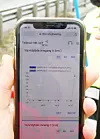 Ved hjelp av en app kan driftsansvarlig følge med på vannstanden der sensorene er montert opp.
