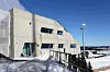 HELT KONGE: Den nye kongetribunen står på samme sted som den gamle, men har fått et helt nytt utseende som står i stil til anleggets nye arkitektur.