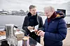 Regjeringen, her ved statsminister Jonas Gahr Støre (Ap) og energiminister Terje Aasland (Ap) vil utrede en utfasing av CO2-avgiften på sokkelen. De frykter felt vil stenges ned tidligere enn nødvendig, fordi avgiften gjør dem for dyre å drive.