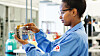 En laboratorie-prototyp av cellen som skal brukes i reaktoren som tar CO2, vann og elektrisitet og omdanner dette til nye karbonbaserte produkter med oksygen som et biprodukt.
