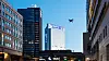 TRANGT: Det var krevende forhold da dronen tok av mellom høyhusene i Oslo. Foto: UAS Norway