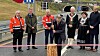 Samferdselsminister Nygård kuttet snora med en båtbygger-øks fra Os.