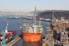 Goliat på vei ut av H-dokken ved Hyundais offshoreverft i Ulsan. Bildet er tatt rett før jul.