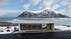 Byggearbeider på Brunstranda i Flakstad på Nasjonal turistveg Lofoten.