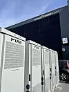 OsloBuss har etablert solcelleanlegg på taket og fasaden, og installert batteriban. fra: ixii. Foto: Wennstrom