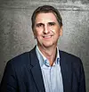 Terje Vedeler i Småkraft A/S har for tiden mange småkraftverk under bygging.