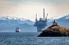 Aasta Hansteen ruver over omgivelsene på vei ut av fjorden ved Stord. Foto: Olaf Nagelhus/Statoil