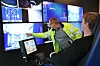 Styres fra kontoret: I kontrollrommet på Forus kan ROV-pilot Reidar Nedland styre med millimeterpresisjon – og bli underholdt av hvordan stor fisk sluker mindre fisk i havet. Foto: Tormod Haugstad