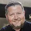 Vedfyring alene er ikke løsningen på Norges kraftutfordringer, men det er en viktig del av bildet, mener Brede Børud i Norsk Varme.