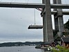 Første bruelement på 171 tonn heises på plass i midtspennet av nye Grenlandsbrua.