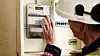 Før sommerferien vil det være installert ny smart strømmålar i fire av fem norske hjem. Men antallet som får fritak øker mer.