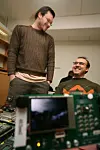 LYS UTSIKT I 2007: Mario Blazevic (til høyre) og Borgar Ljosland i Arm Norway synes 2007 ser ekstremt lys ut. I fjor ble de rike ved å selge Falanx til Arm, i år skal de øke antallet ansatte fra 36 til over 50.
