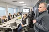Prosjektsjef Tom Hedalen i Statens Vegvesen understreker at beredskapssituasjonen i Norge er i endring. I bakgrunnen Transport - og kommunikasjonskomiteen. Foto: Arash A. Nejad
