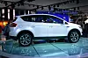 UNDERLIG: Hvorfor Ford, som en av de store bilprodusentene, har ventet med å lansere Kuga er uforståelig. Holdningen fra Ford er at firehjulsdrift ikke er interessant nok. Når trærne står i veien er det tydelig vanskelig å få øye på skogen.