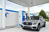 Mercedes-Benz präsentiert auf der IAA 2017 in Frankfurt mit dem Vorserienmodell des neuen Mercedes-Benz GLC F-CELL den nächsten Meilenstein auf dem Weg zum emissionsfreien Fahren.Neben Wasserstoff wird die rein elektrische Variante des SUV auch Strom „tanken“. At the IAA International Motor Show 2017 in Frankfurt, Mercedes-Benz is presenting a preproduction model of the new Mercedes-Benz GLC F-CELL as the next milestone on the road to emission-free driving.In addition to hydrogen, the all-electric variant of the popular SUV will also run on electricity.