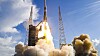 Opptil 20.000 satellitter vil bli sendt ut i kretsløp rundt Jorden i løpet av de kommende årene for å forsyne oss alle med internett. Og 30.000 flere kan følge etter hvis romfartsbedriften SpaceX får ja på sin neste søknad.