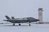 Jonthan «Spades» Gilbert i bakketest med AF-2 på Eielson AFB 8. november. Bremseskjerm-«poden» er synlig mellom halefinnene. Bilde: Darin Russell