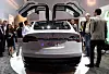 Tesla Model X-konseptet med de karakteristiske falkevingedørene på utstilling på CES i Las Vegas tidligere i år.