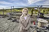 Anna Sandman og samboeren Jørgen var blant de første som reddet ut av skredgropa natt til 30. desember 2020. De har flyttet tilbake til et nytt hus. Foto: Arash A. Nejad
