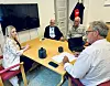 Ordfører Kathrine Haatvedt (f.v.) i Tinn kommune i podkastopptak med med Rune Hellingsrud i Rjukan Næringsutvikling og Torkil Bjørnson i Sirkulære Rjukan.