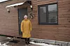 – Fire generasjoner har bodd her på denne tomten, og jeg ville aldri dratt herfra, sier ukrainske Tetiana (56) utenfor mikrohuset som midlertidig erstatter hjemmet som ble bombet i stykker.
