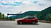Toyota RAV4 ble årets nest mest solgt bil i 2021 den eneste på topp 10 med forbrenningsmotor. Elbilandelen var på hele 64,5 prosent, og elbilene blir prioritert på fabrikkene for å møte tøffe utslippskrav fra EU, forteller bilbransjen.