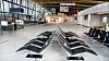 Fra i dag skal det være enklere for reisende å finne et sted å sette seg ned på Flesland. Foto: Eirik Helland Urke