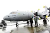 LANGTREKKENDE: Orion-flyene er vant til ådekke store havområder. nå går tutren til Adenbiuktaog Det indiske hav. Forsvarsminister Grete Faremo før en fluytur med et P-3C Orion fly fra 333 skvadronen. Her er hun sammen med Oberstløytnant Håvard Berg-Olsen, skvadronsjef for 333 skavdronen