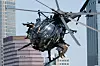 Et MH-6 Little Bird-helikopter under en oppvisning i Tampa Bay i Florida. Opptil fire slike skal ha blitt ødelagt av amerikanerne selv i helgen som var. Foto: U.S. Navy Petty Officer 3rd Class Stephan Patzer