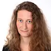 Kosttilskudd som skal forbedre batteriene i cellene blir noe UiT-professor Ines Heiland skal forske videre på. Foto: UiT