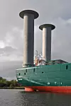 Ecoship 1 ble bygget i 2008 og har to Flettner-rotorer.