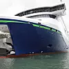 Color Line legger til kai i Sandefjord før jomfruturen 16. august 2019. Kjørerampen er på vei ned mens skipet sakte glir inn.