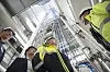 Ocean Geolopp har flere testanlegg i Trøndelag. Her fra anlegget deres i Sintef CO2-lab på Tiller utenfor Trondheim. Odd-Geir Lademo til venstre i bildet. o