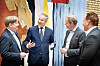 Jon-Ivar Nygård møtte tirsdag representanter fra godsnæringen på Stortinget etter at regjeringen varslet 150 millioner kroner i kompensasjon etter stengningen av Nordlandsbanen. Fra venstre: Ole Hagen i NHO Logistikk og Transport, Nygård, Are Kjensli i NHO Logistikk og Transport og Robin Olsen i CargoNet.