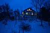 Huset har samme nivå av komfort som en vanlig norsk bolig, samtidig som det verken er koblet på strømnett eller kommunalt vann- og avløpsnett.
