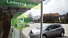 Fortum hadde problemer med elbillading over hele landet tirsdag. Bildet viser en 50 kilowatt ladestasjon operert av Fortum.