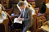Energiminister Terje Aasland (Ap) bekreftet i dag for Stortinget at staten kommer til å forholde seg til kjennelsen i klimasøksmålet og at de ikke vil gjøre nye vedtak i oljeprosjektene så lenge den midlertidige forføyningen gjelder.