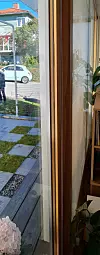 Tykkelsen er en brøkdel av ytterveggen i et vanlig hus. Foto: Knut Bjørheim