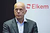 Konsernsjef Helge Aasen i Elkem melder om fortsatt usikre tider.