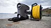Blueye Robotics tredje versjon, X3, begynner å bli mer og mer lik en ROV med flere funksjoner og verktøy. Her med gripeklo.