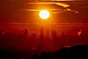 Soloppgang over Frankfurt i midten av januar. Snittemperaturen i Europa var den nest høyeste som noen gang er registrert i årets første måned.