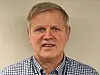 – Vi må tenke mer fabrikk- og serieproduksjon enn det som har vært vanlig i leverandørkjeden til olje- og gassindustrien, sier fabrikasjonssjef Kjell Henning Berntsen. Foto: Aker Solutions