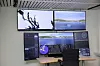 Hovedkontrollen for autonome skip. På skjermene er det simulator for ulik informasjon om seilasen Yara Birkeland skal gjøre.